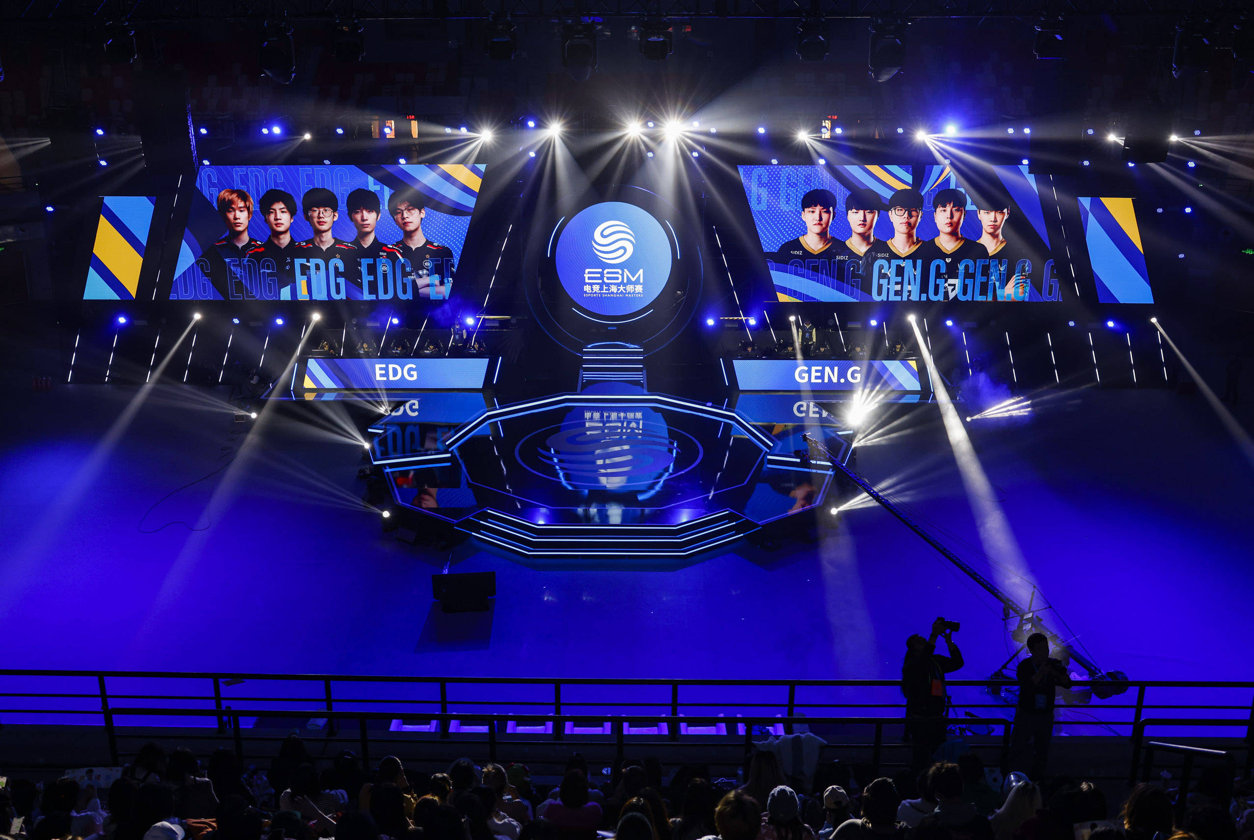 身英格兰球 身英格兰球