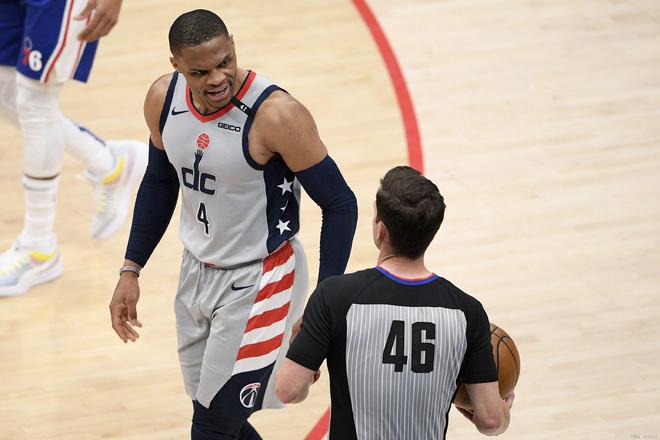 防守空档 防守空档