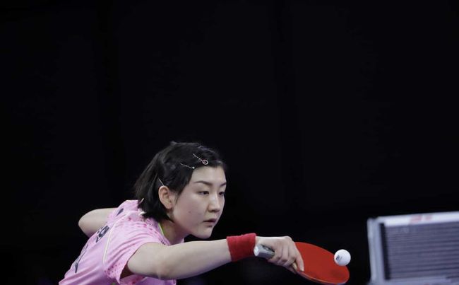 作为网球运 作为网球运